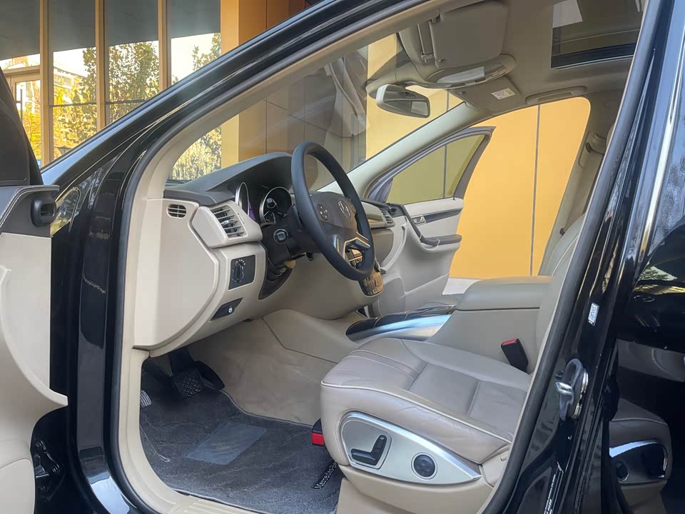 Mercedes-Benz R-class