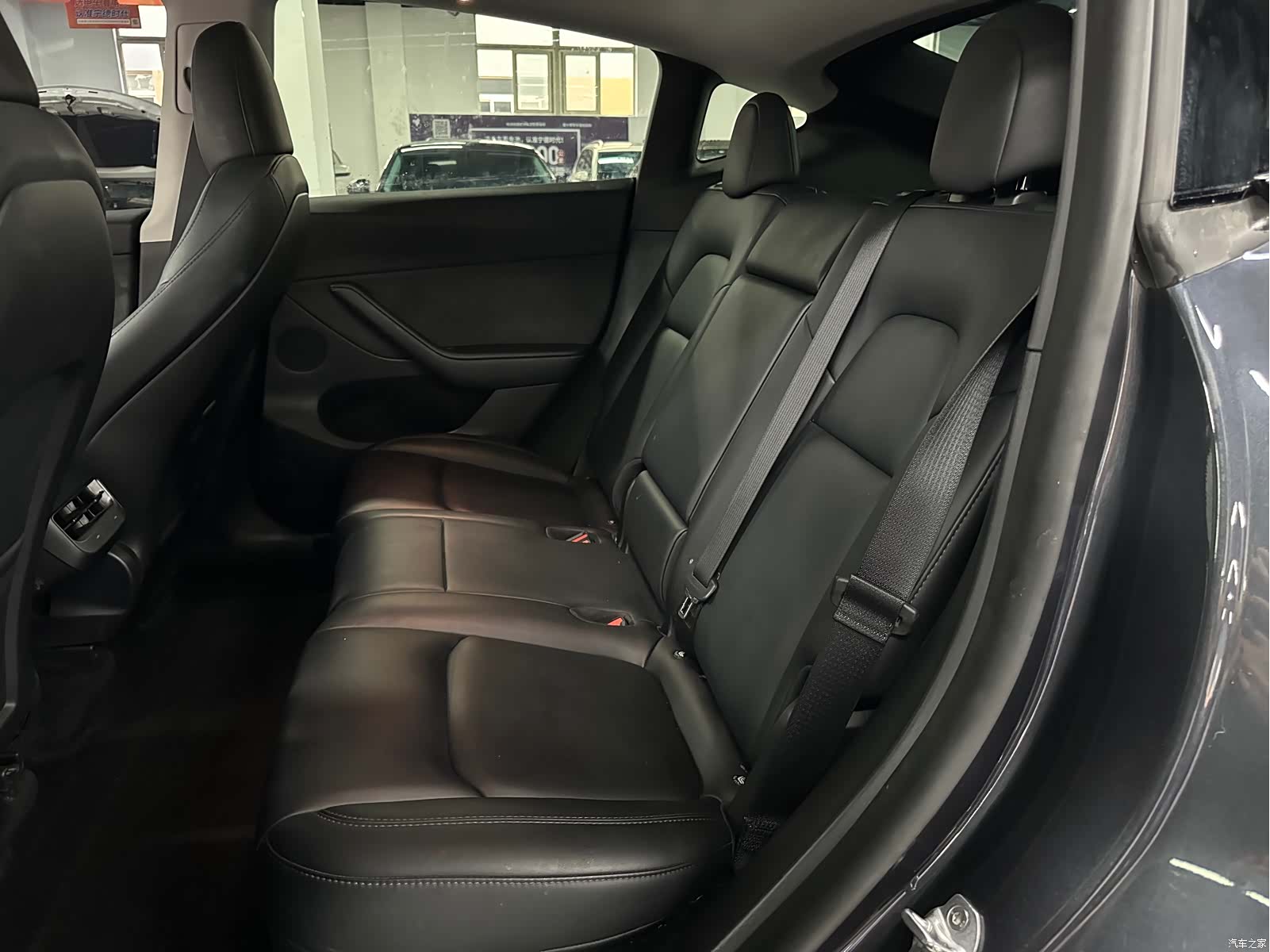 Tesla Model Y, 2024 все фото