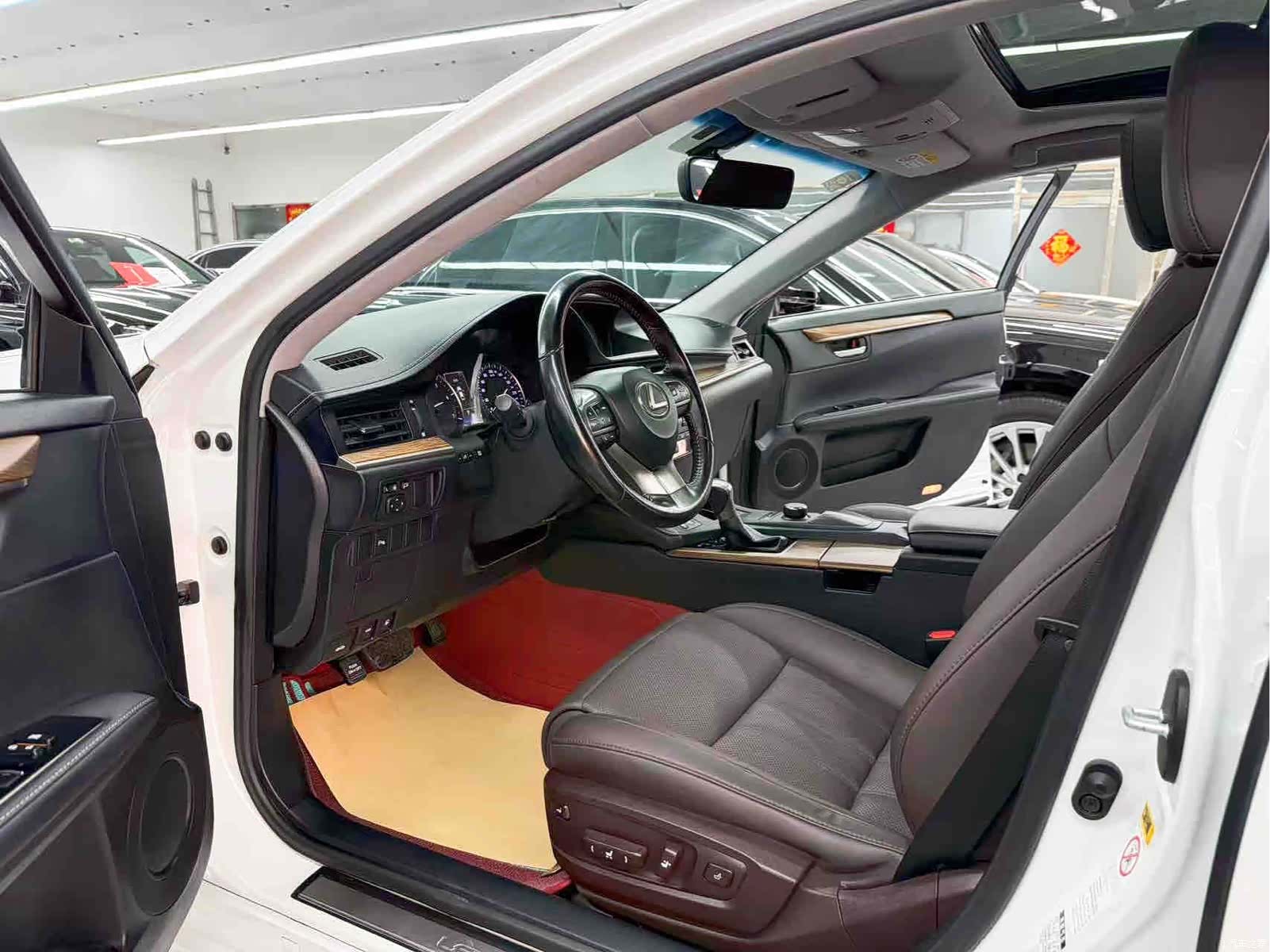 Lexus ES, 2018 7