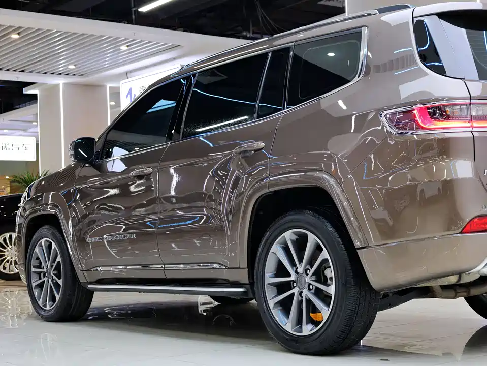 Jeep Grand Commander