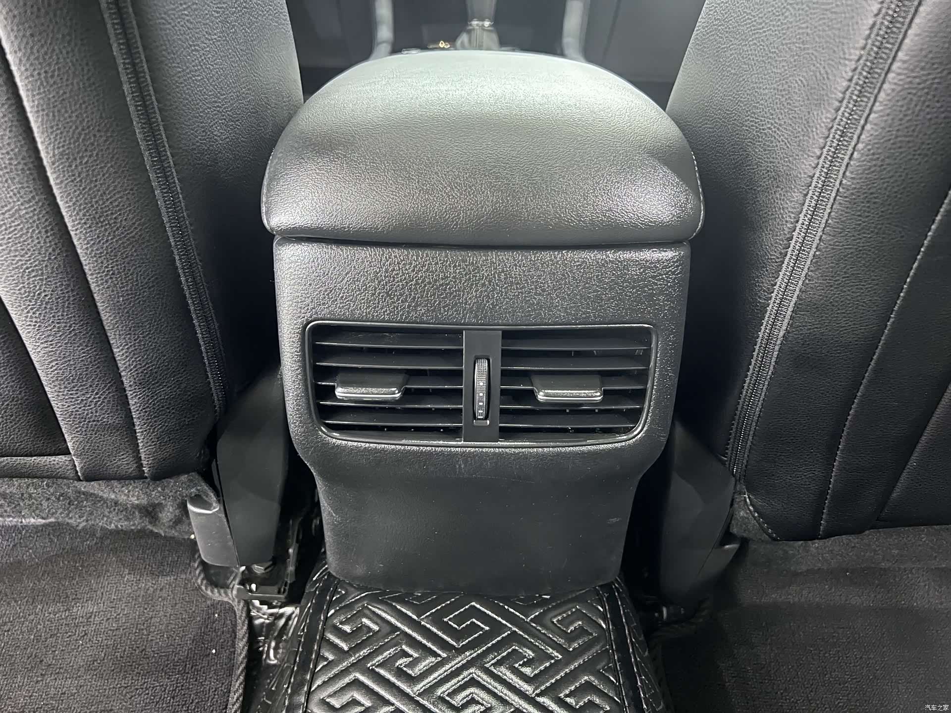 Mazda Mazda3, 2023 13