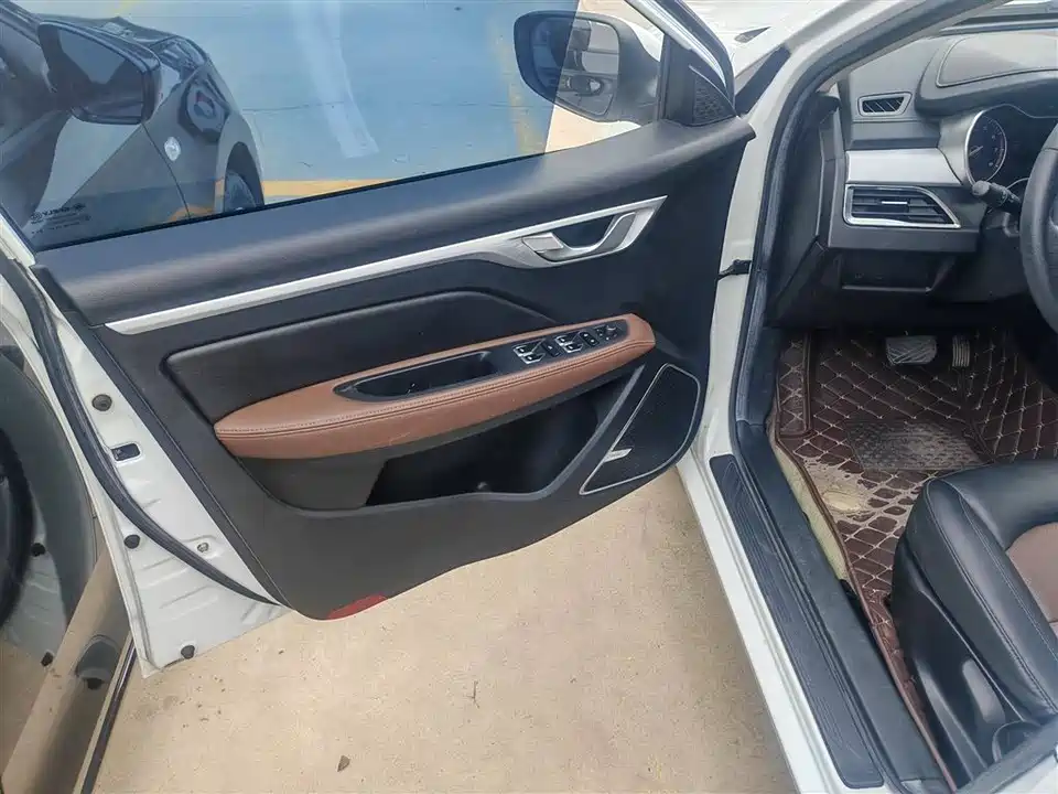 Geely Vision