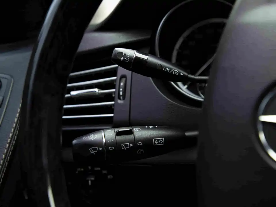 Mercedes-Benz R-class