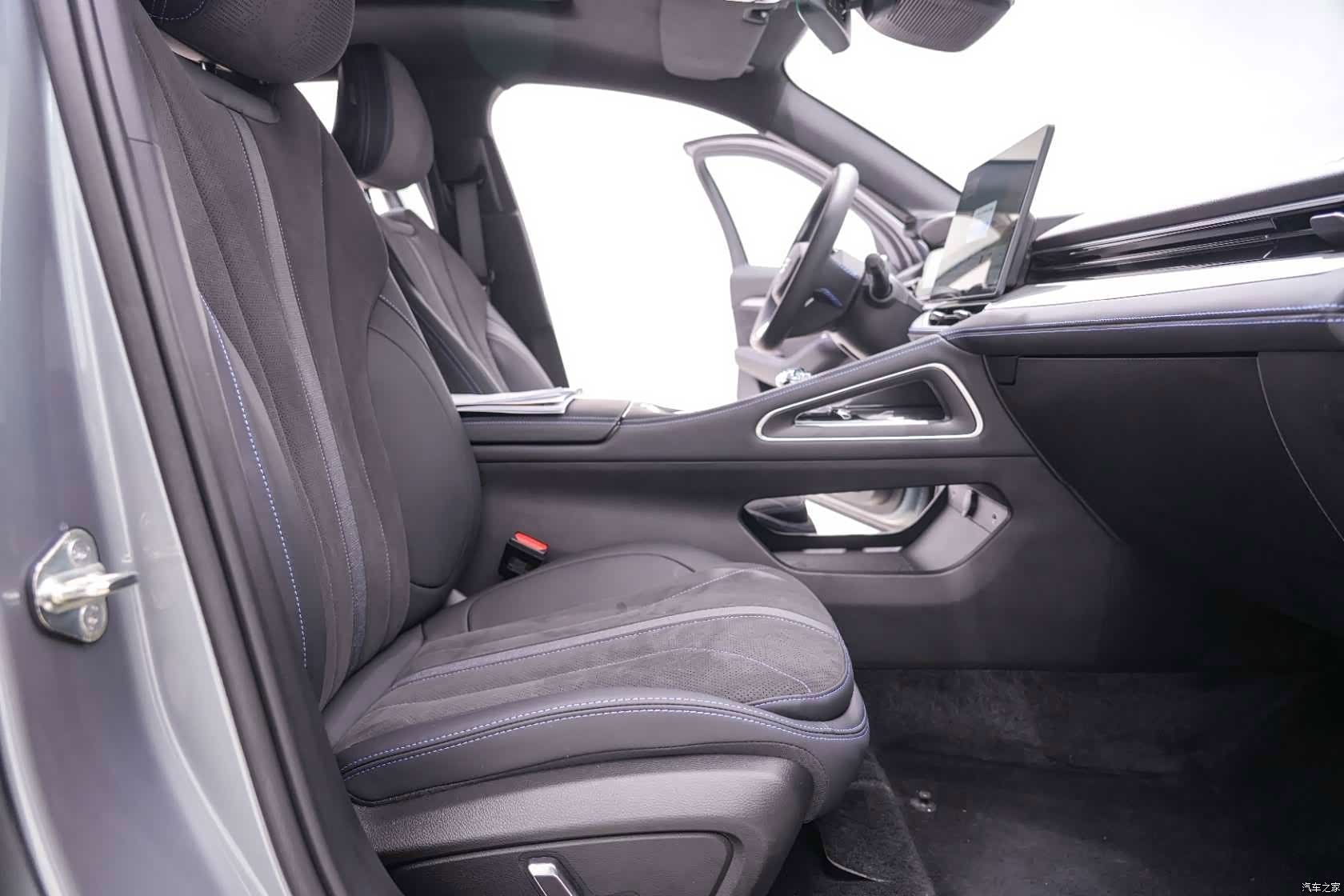 Geely Preface, 2025 24