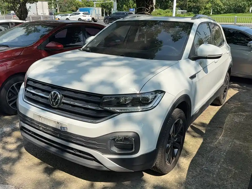 Volkswagen Exploring the shadow