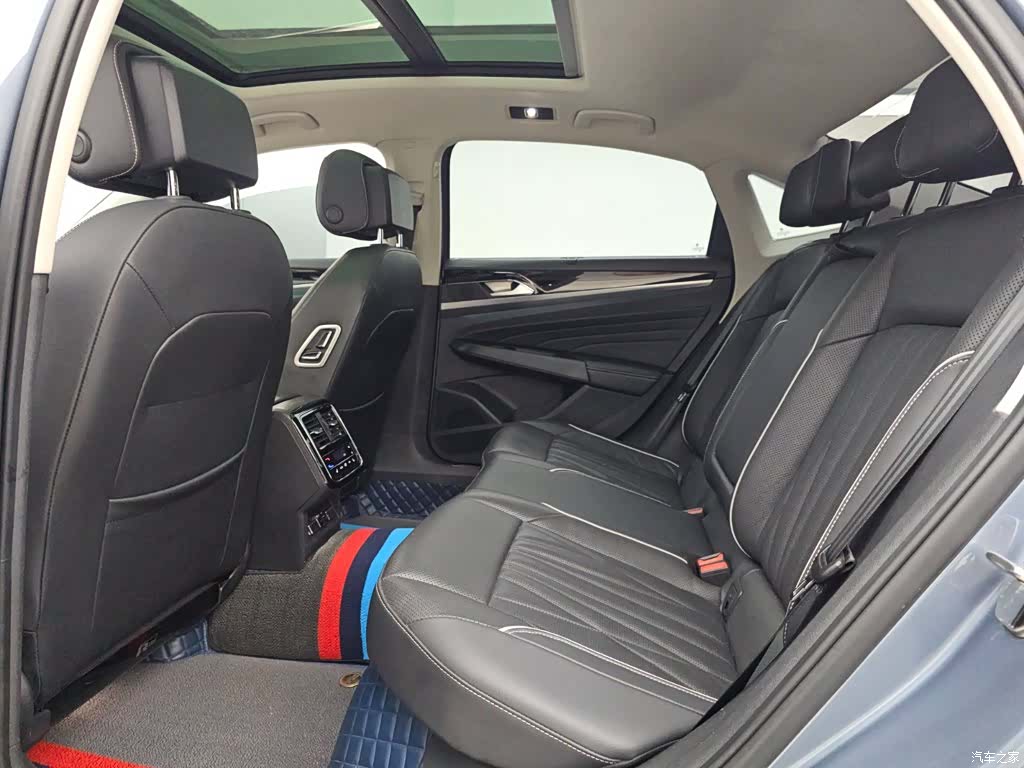 Volkswagen Passat, 2021 14