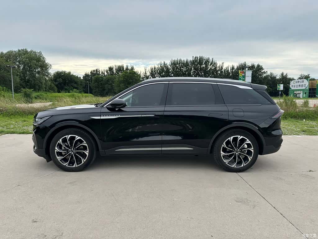 Lincoln Nautilus, 2023 7