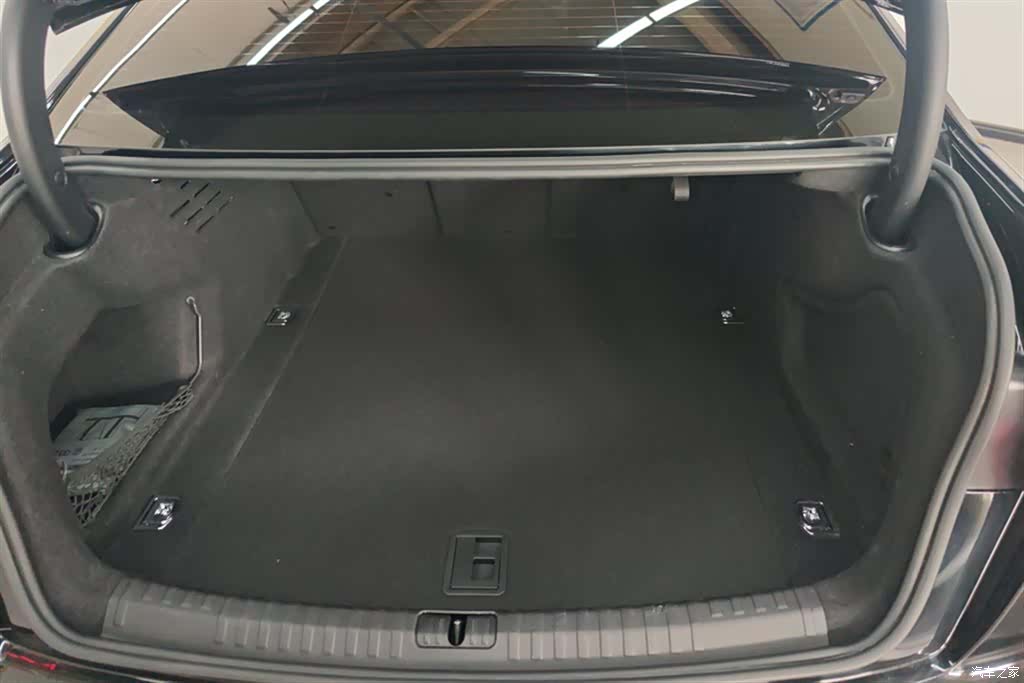 Audi A6L, 2023 4