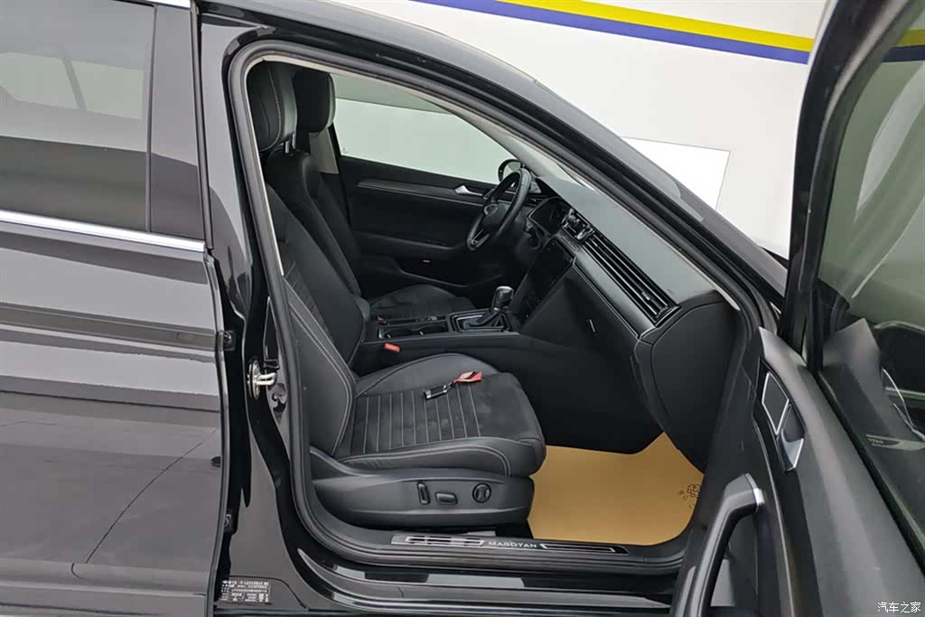 Volkswagen Magotan, 2021 8