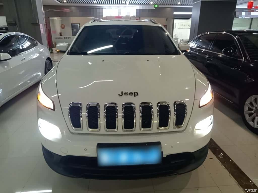 Jeep Cherokee, 2017 3