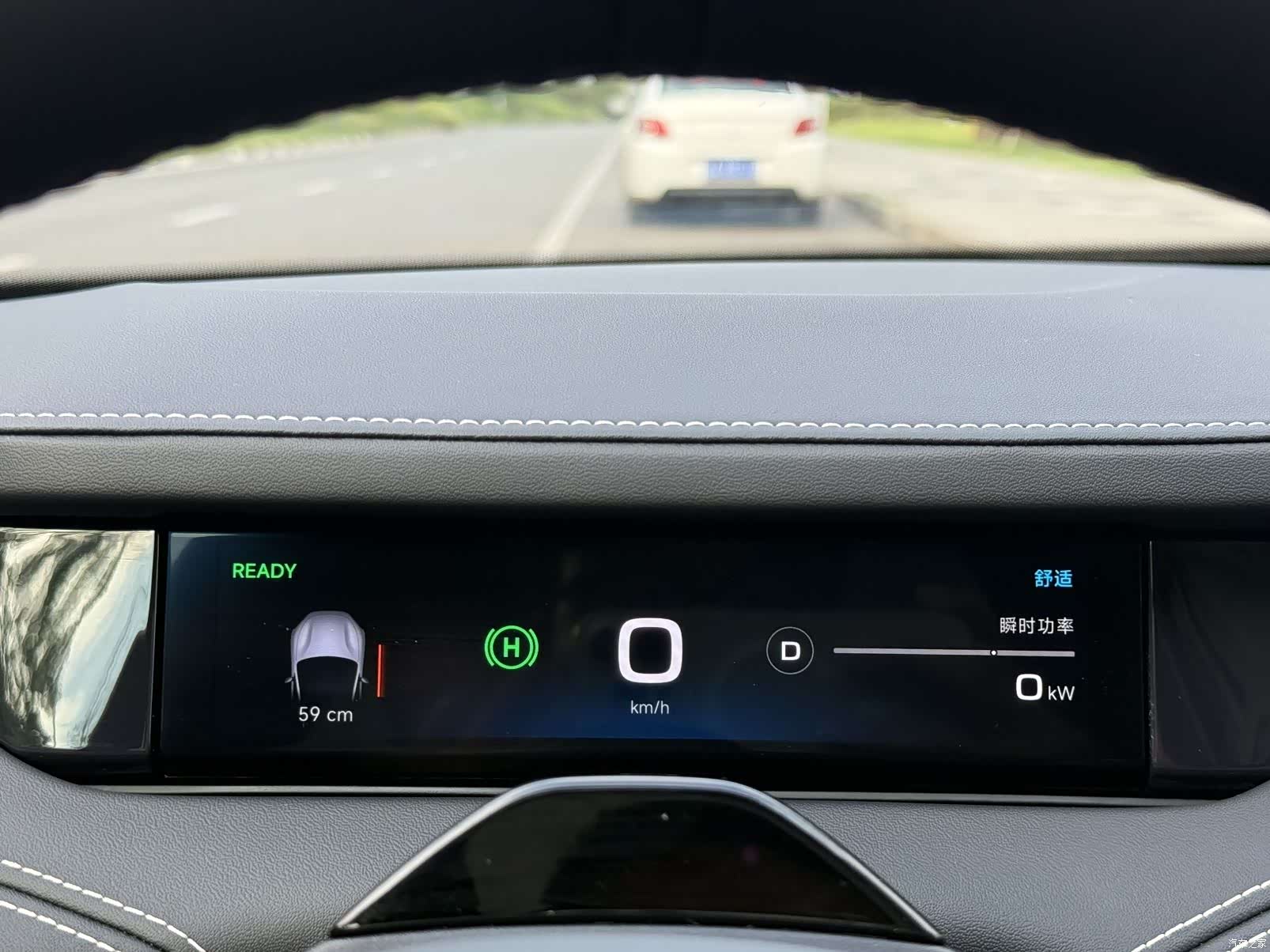 Xiaomi SU7, 2025 10