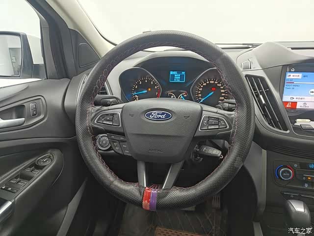 Ford Kuga, 2017 11