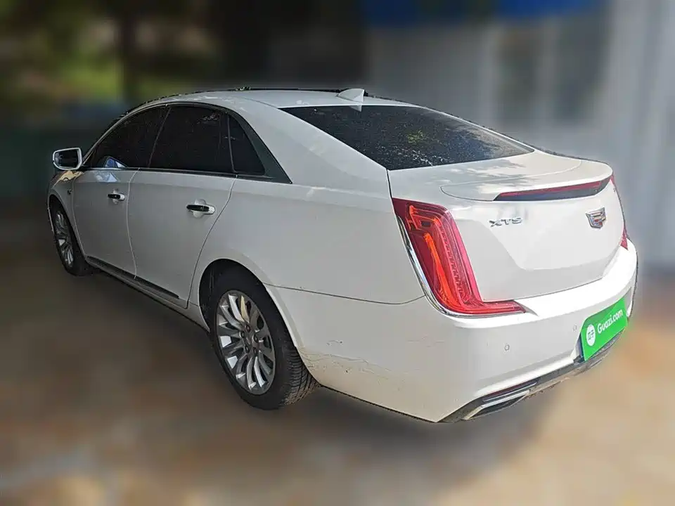 Cadillac XTS