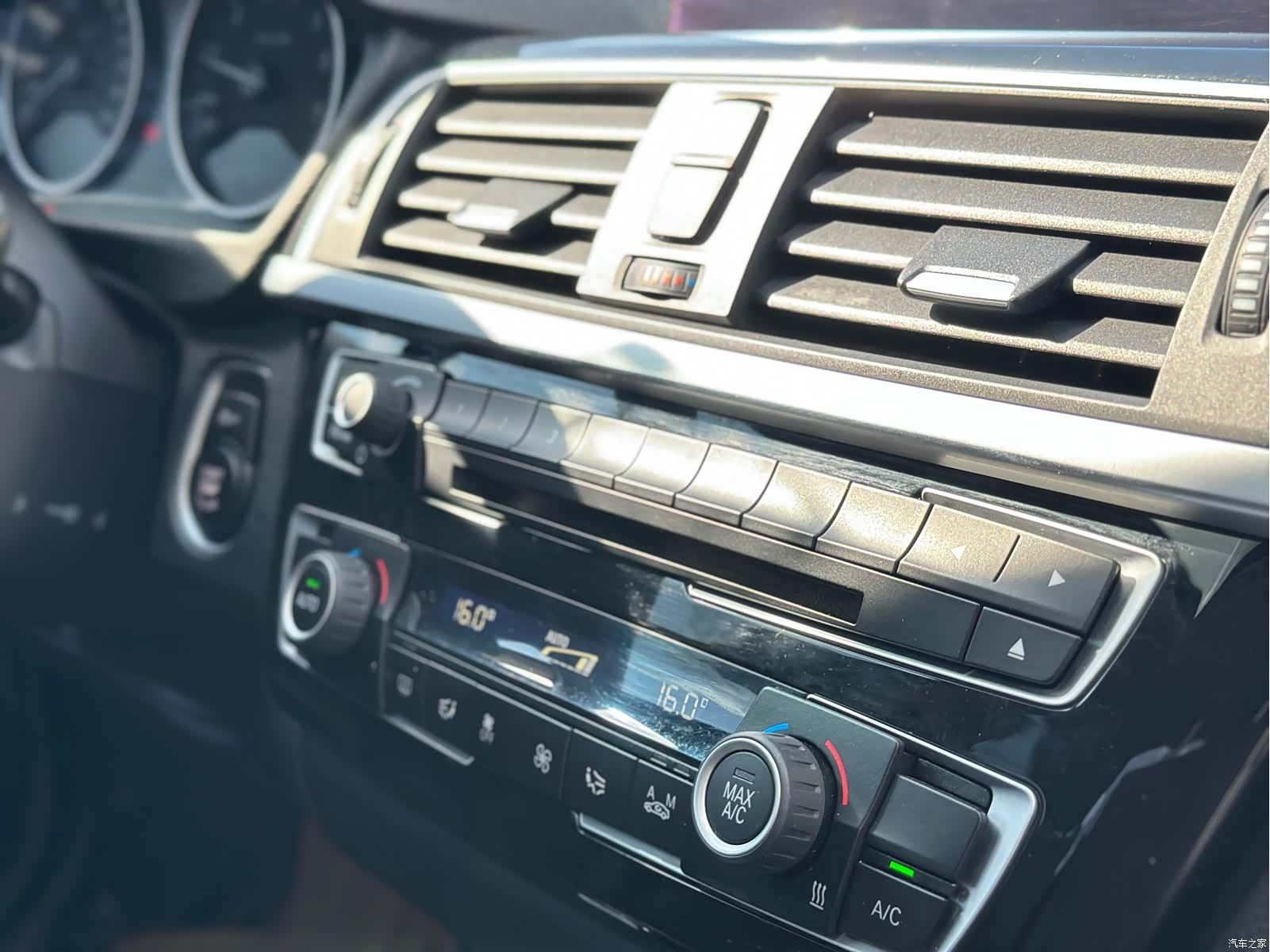 BMW 3 Series, 2019 32