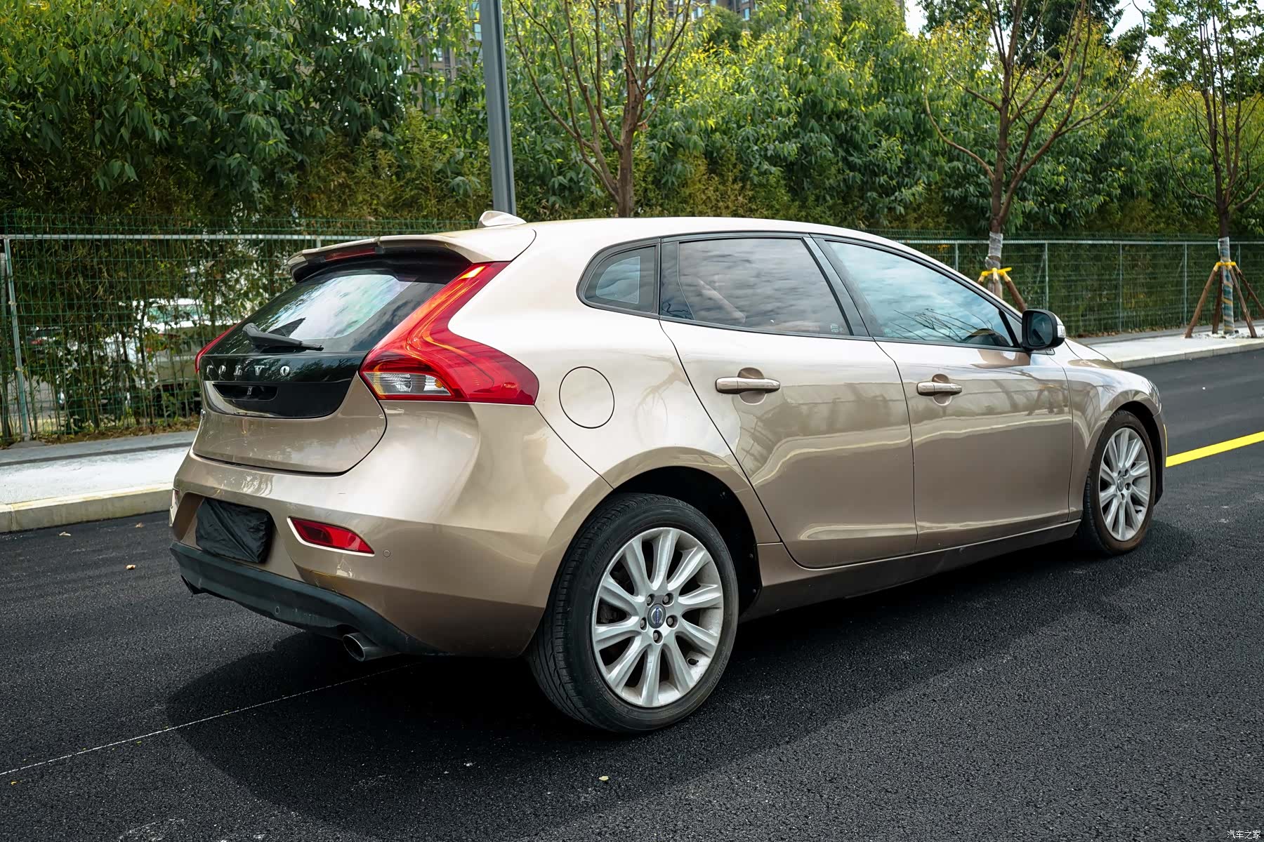 Volvo V40, 2016 3