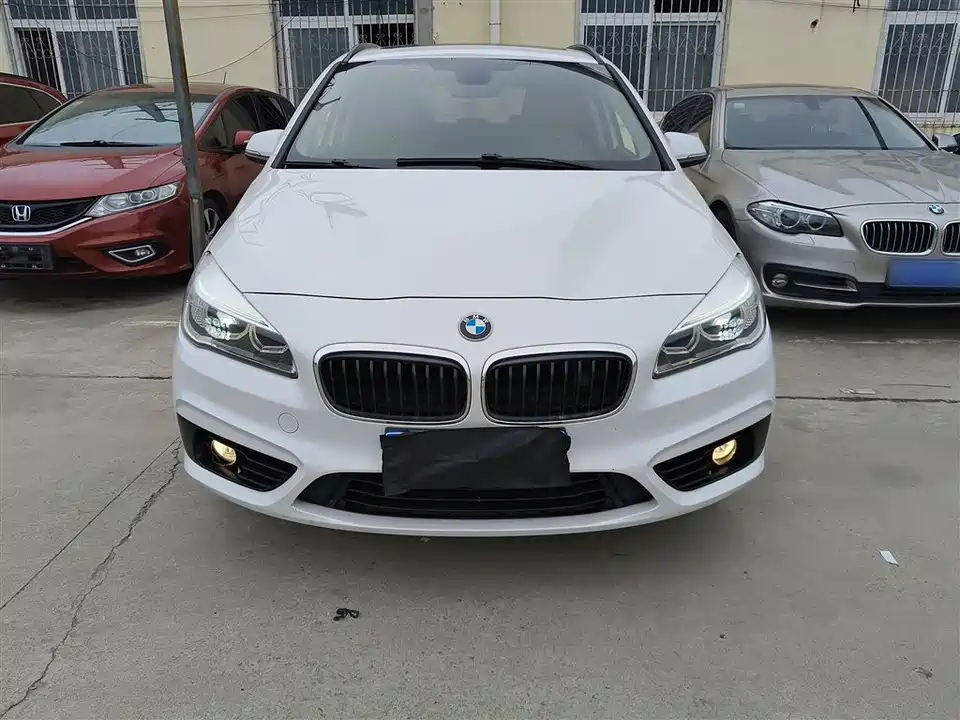 BMW 2 series station wagon