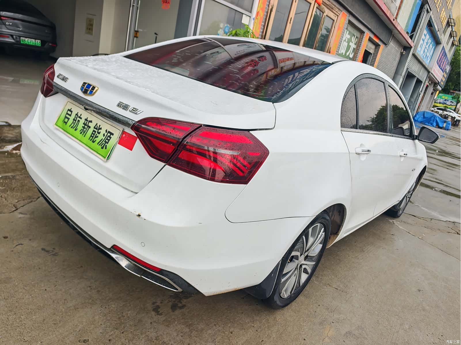 Geely Emgrand, 2018 9