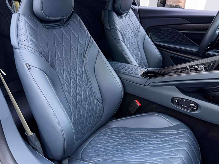 Aston Martin DB12 2025 4.0T V8 Coupe