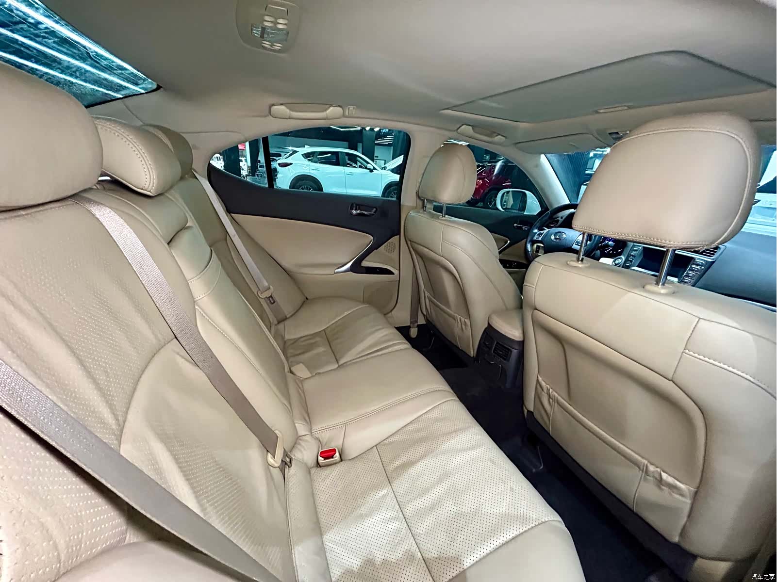 Lexus IS, 2012 31