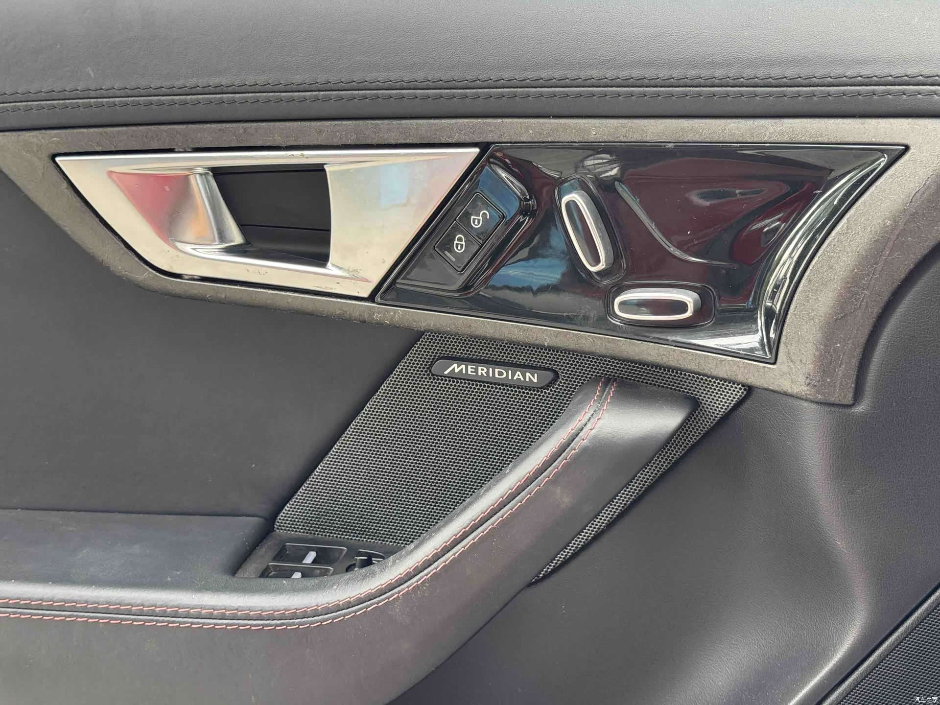 Jaguar F-TYPE, 2015 11