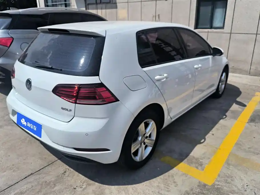 Volkswagen golf