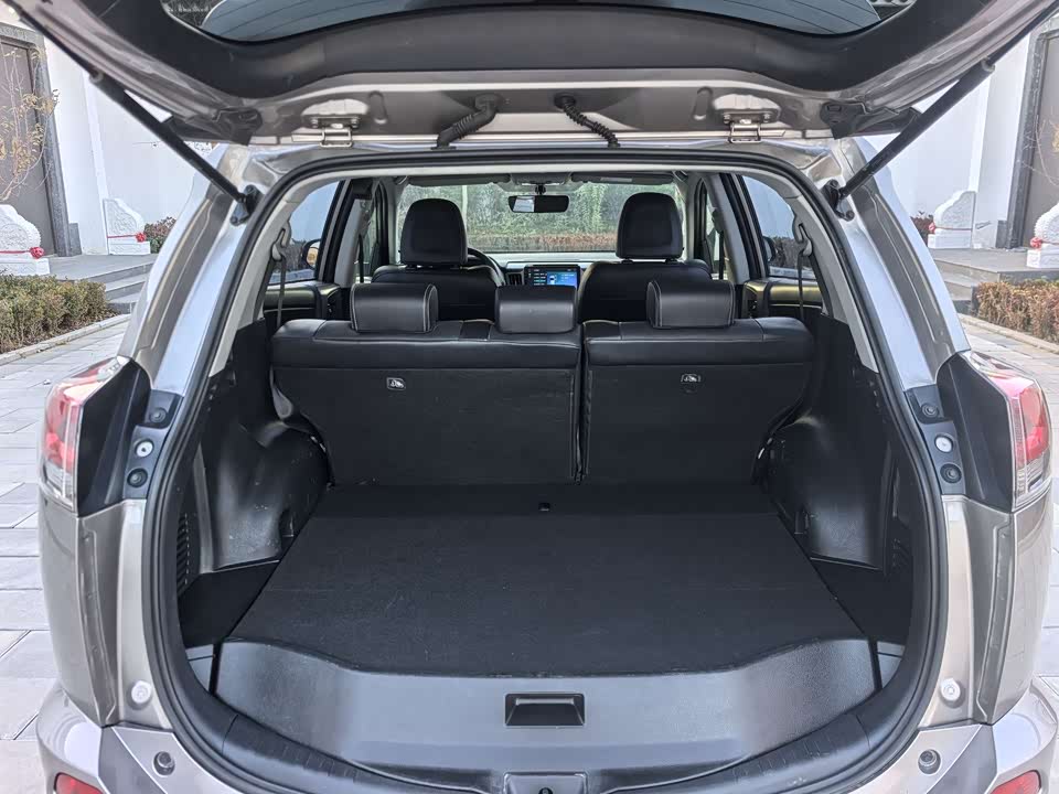 Toyota RAV4 Rongfang