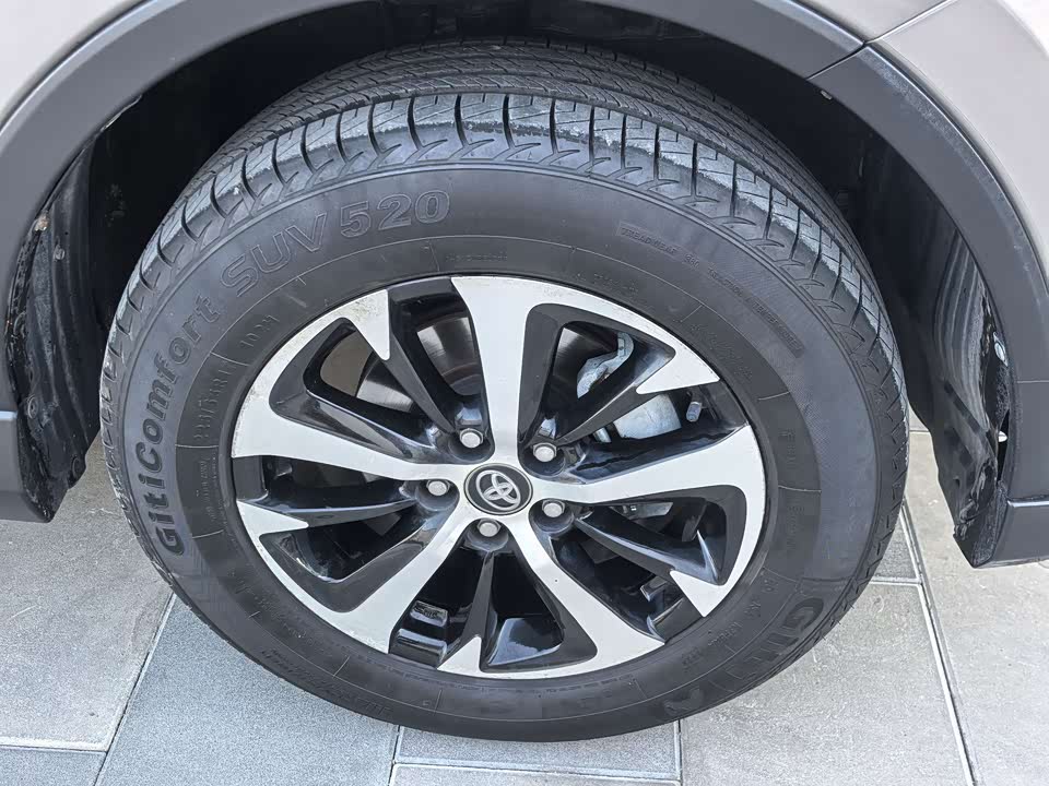 Toyota RAV4 Rongfang