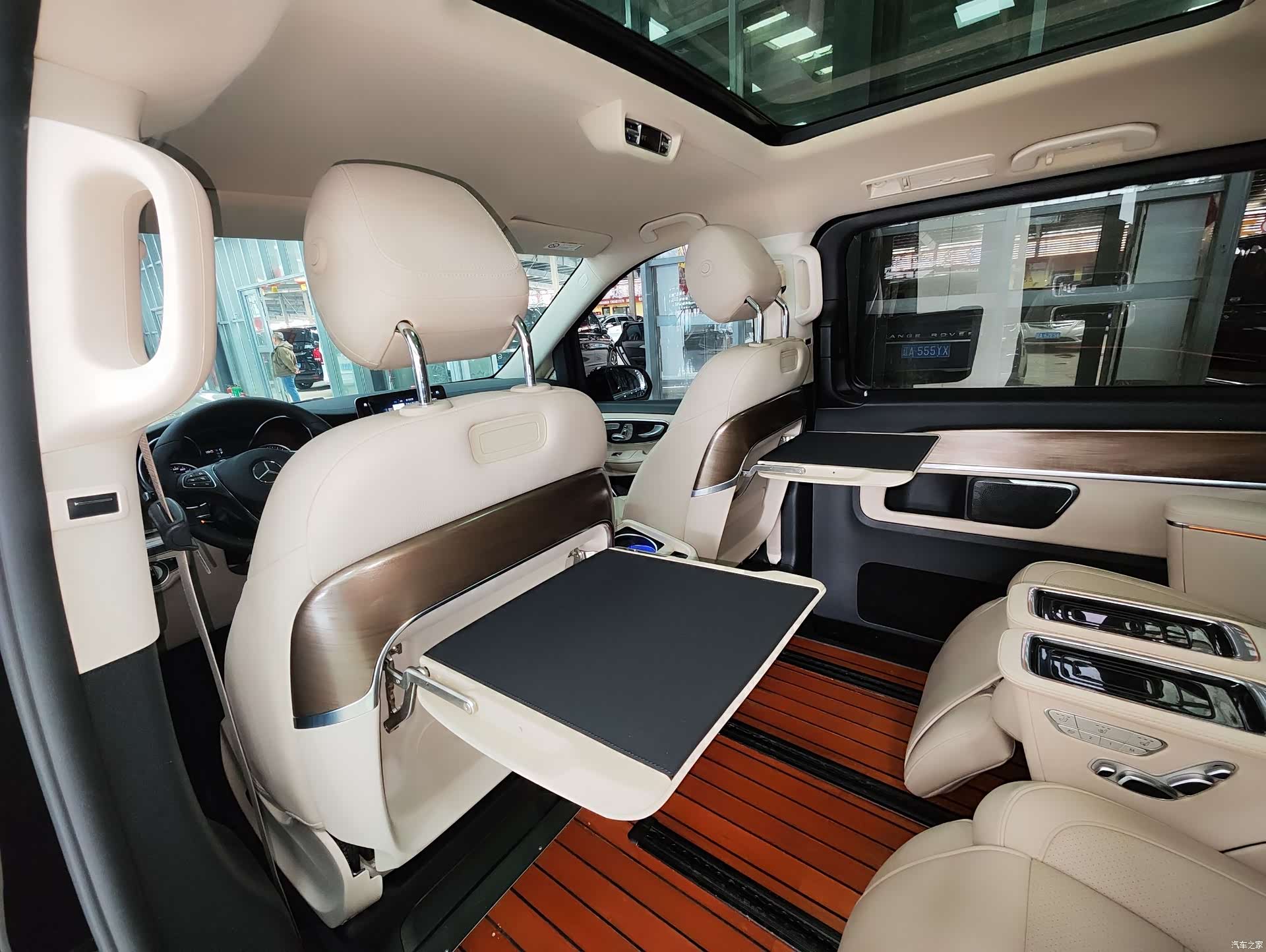 Mercedes-Benz V-Class, 2021 18