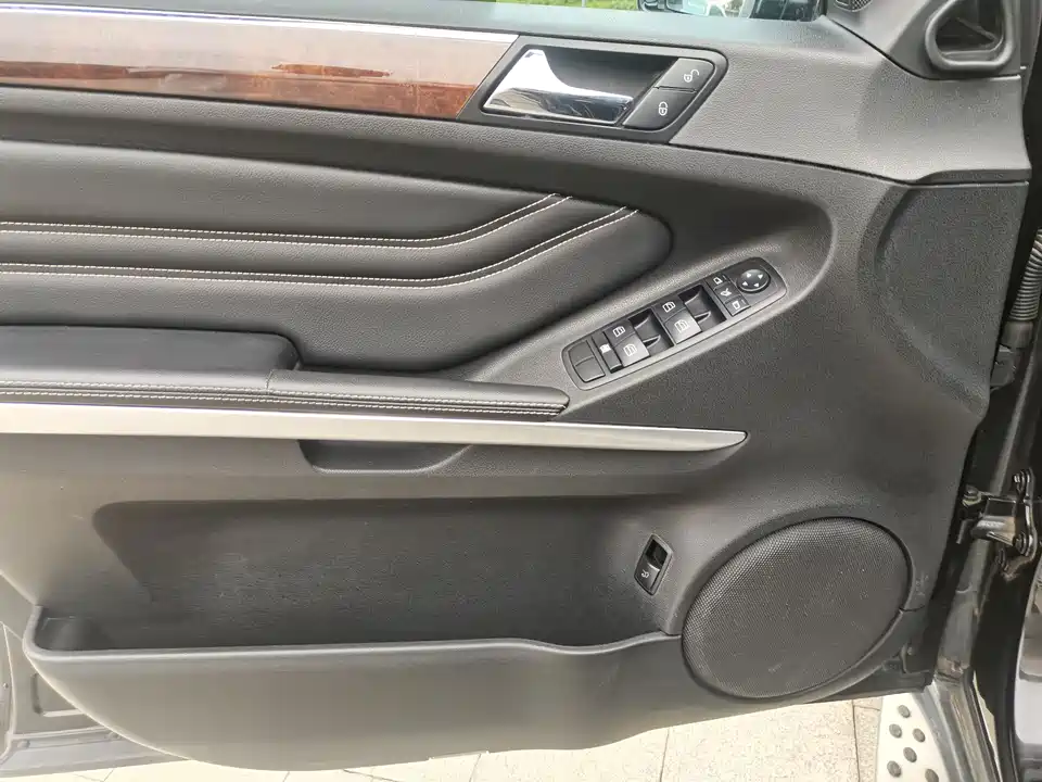 Mercedes-Benz M class