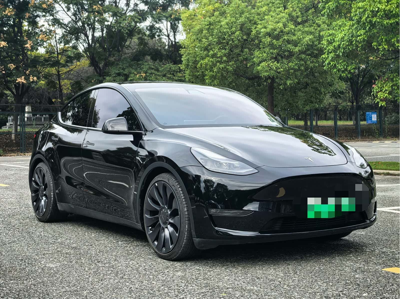 Tesla Model Y, 2022 3