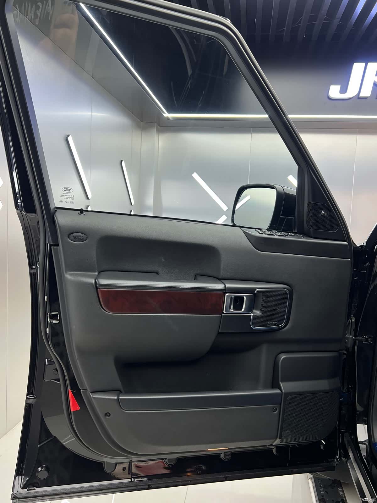 Land Rover Range Rover, 2011 9