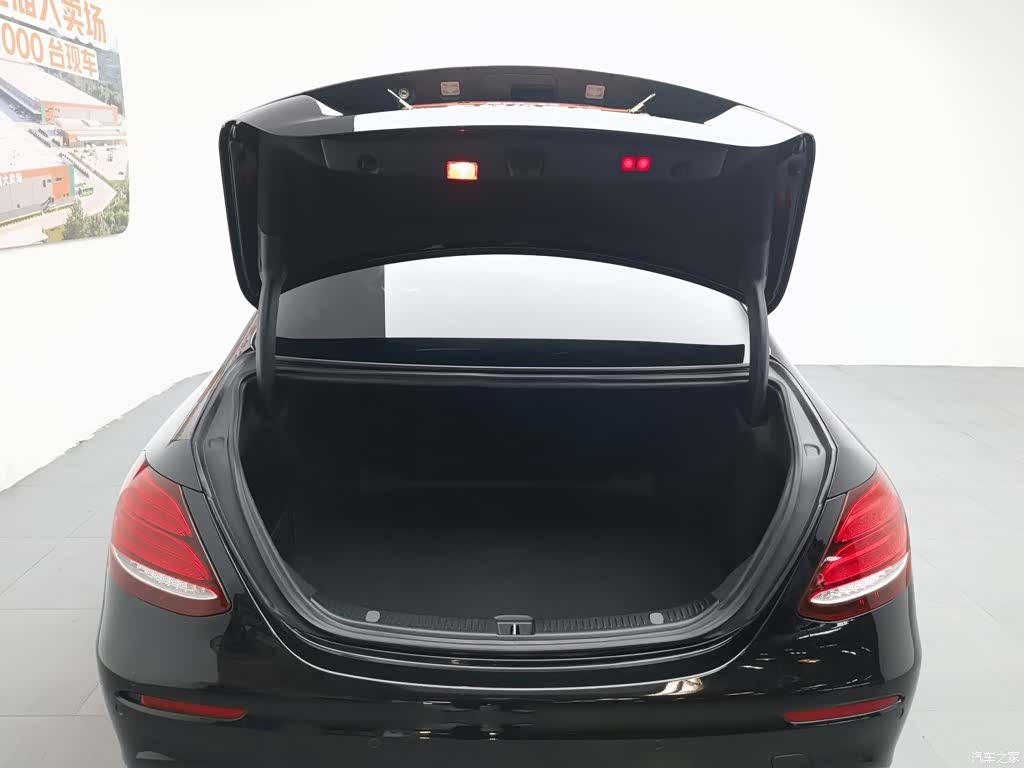 Mercedes-Benz E-Class, 2018 16