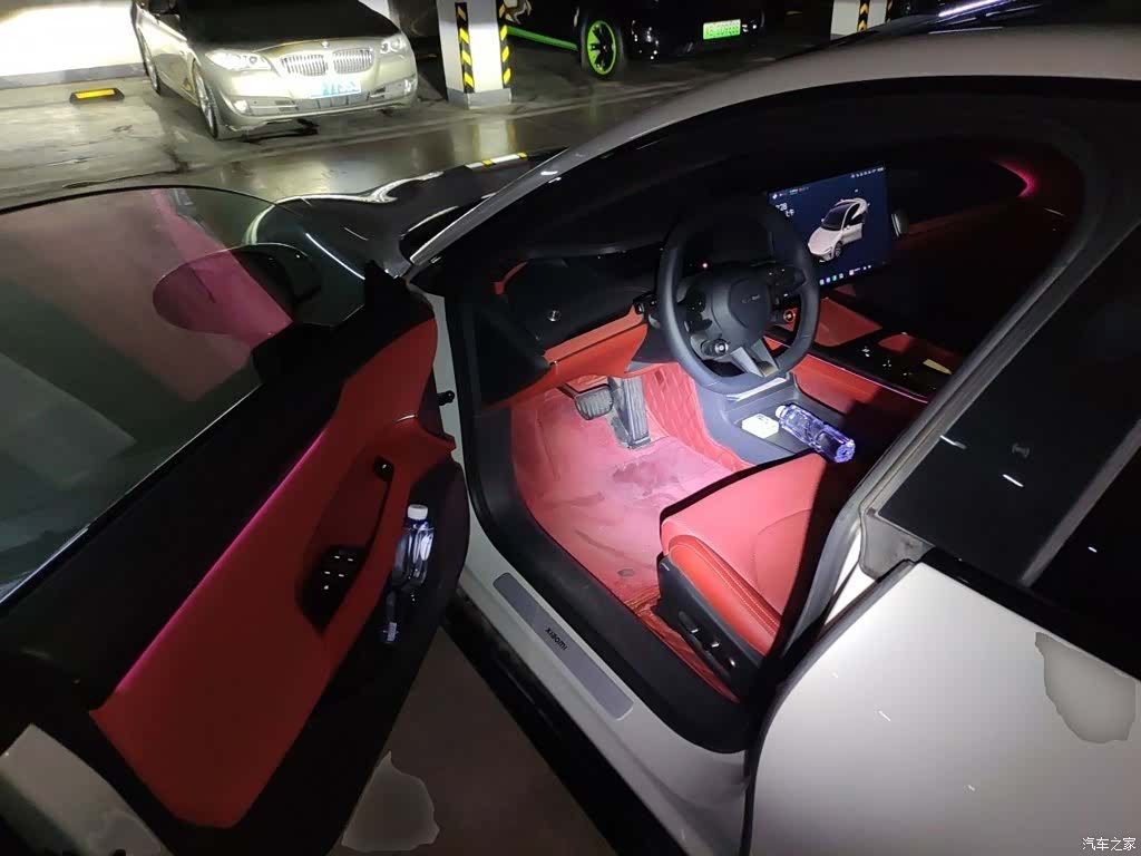 Xiaomi SU7, 2025 14