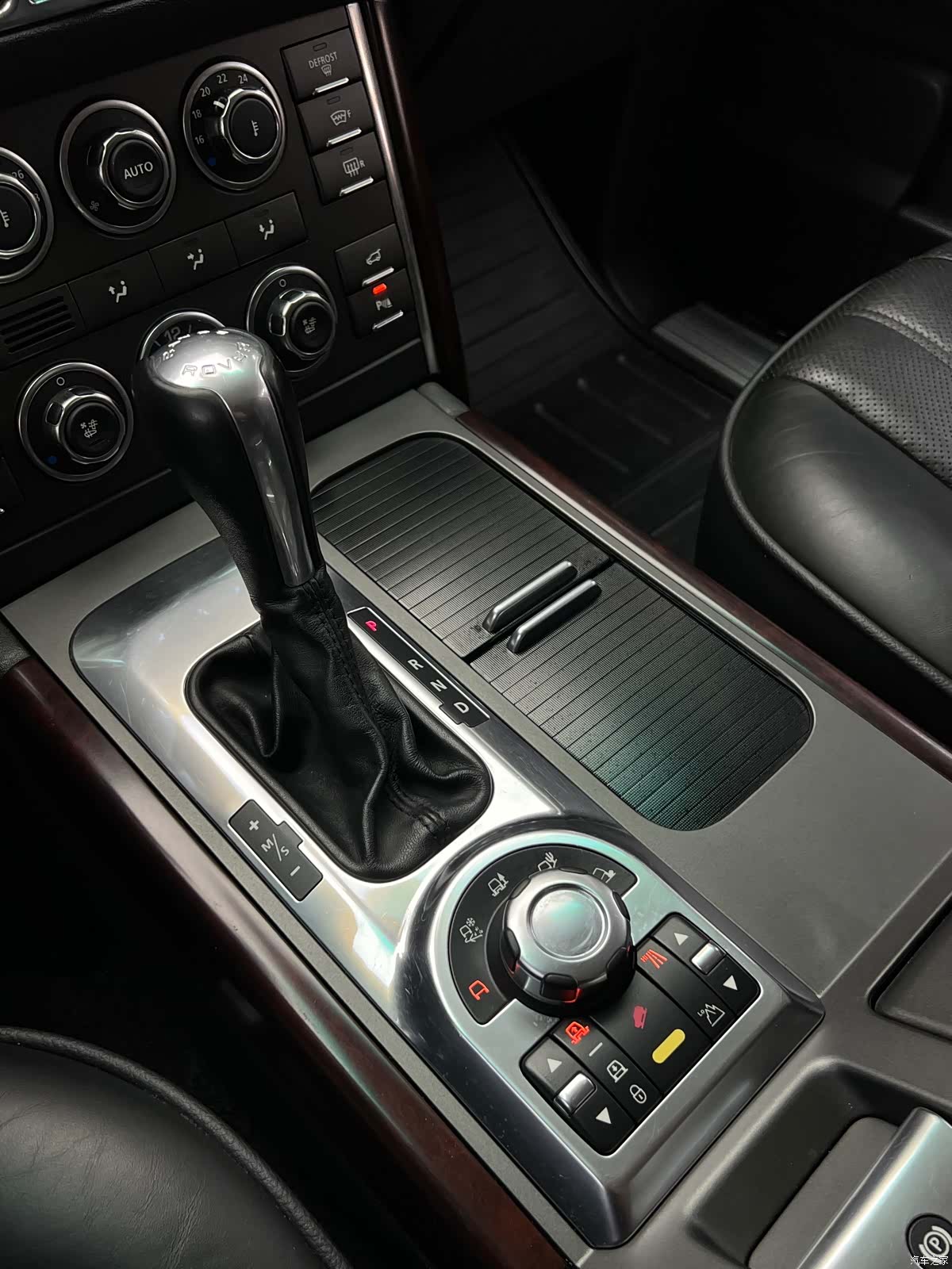 Land Rover Range Rover, 2011 26