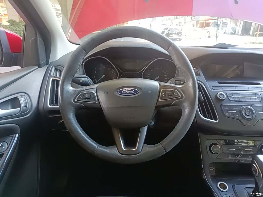 Ford Focus, 2015 11