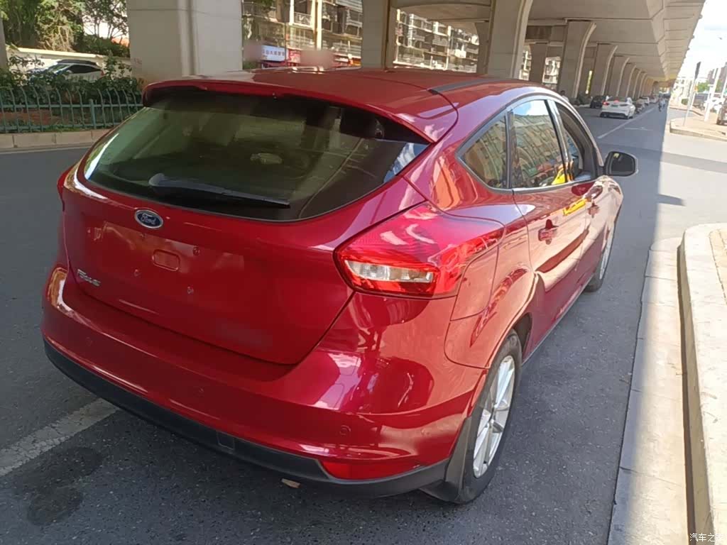 Ford Focus, 2015 7