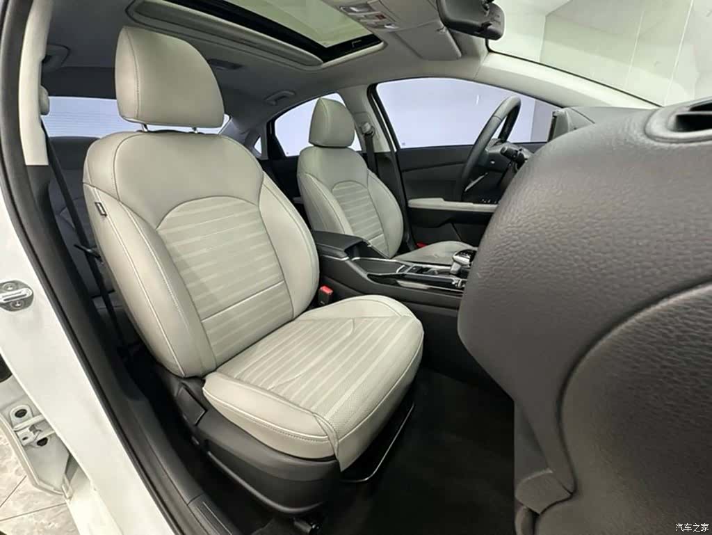 Kia K3, 2023 13