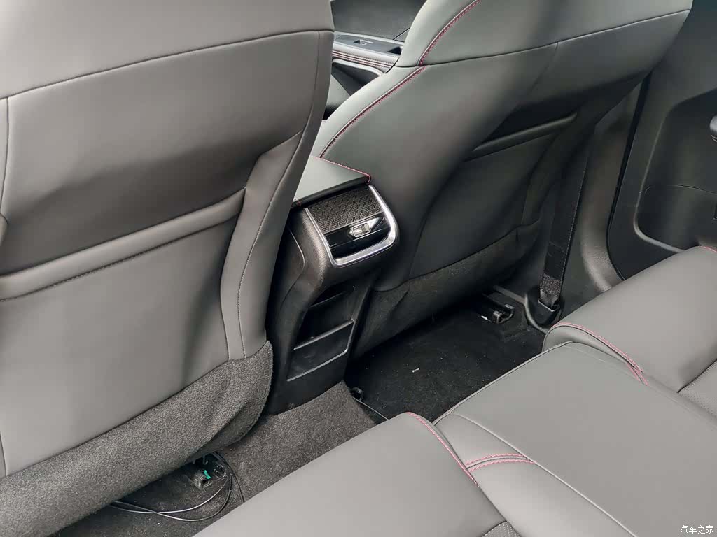 Geely Binray, 2020 9