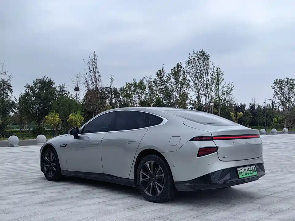 XPENG P7