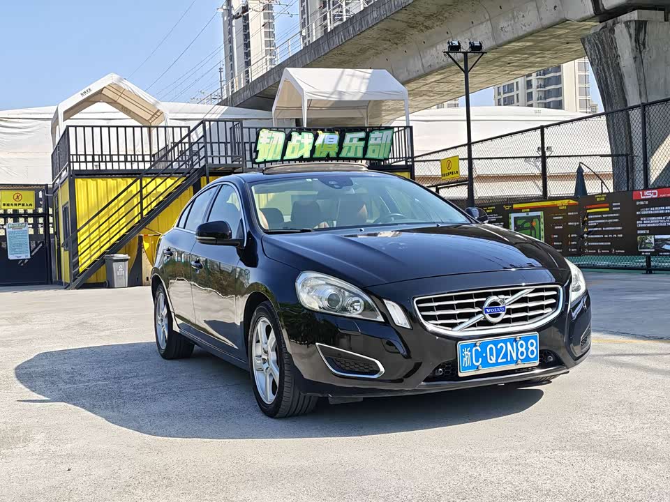 Volvo S60