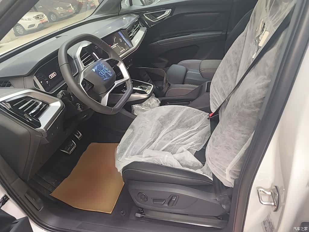 Audi Q4 e-tron, 2026 11