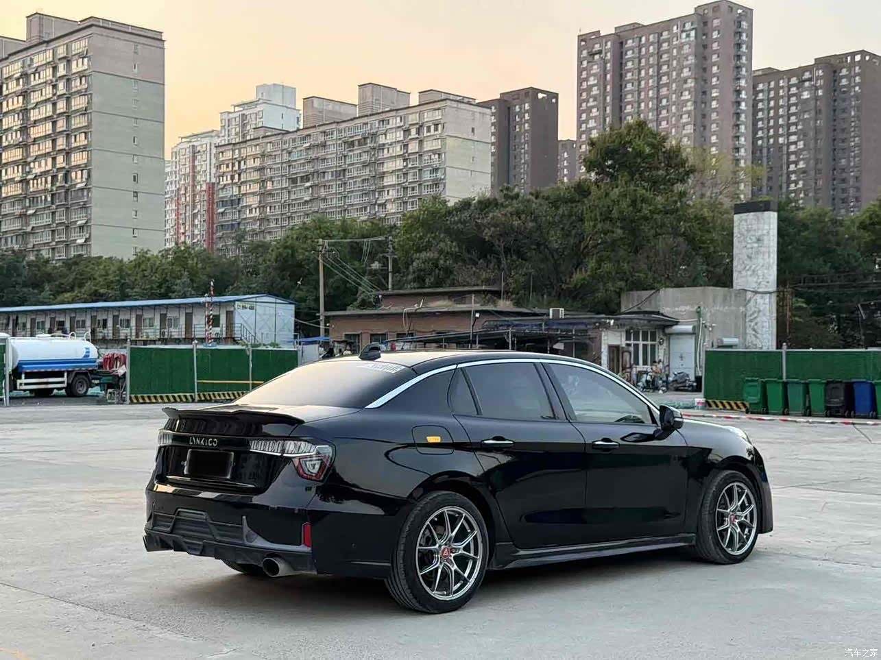 Lynk & Co 01, 2019 все фото