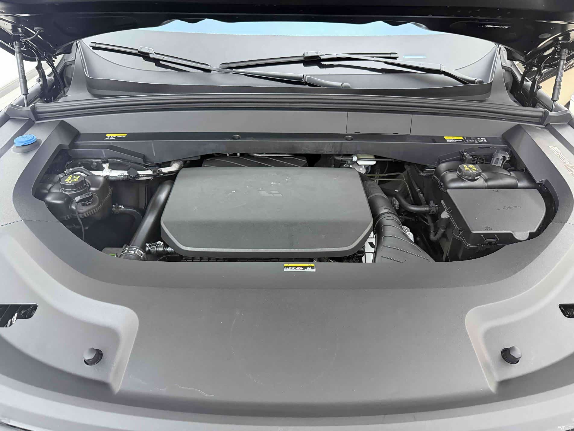 Li Auto L9, 2023 4
