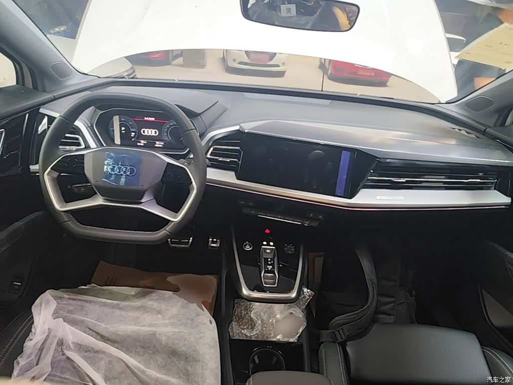 Audi Q4 e-tron, 2026 6