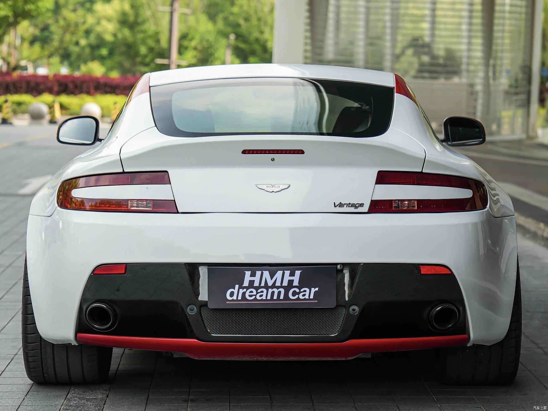 Aston Martin Vantage, 2017 9