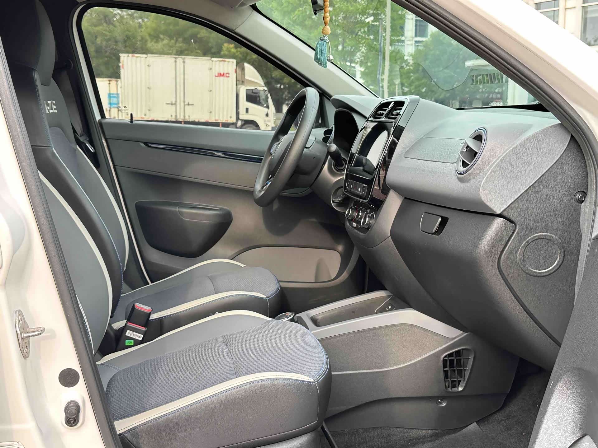 DongFeng e, 2019 13