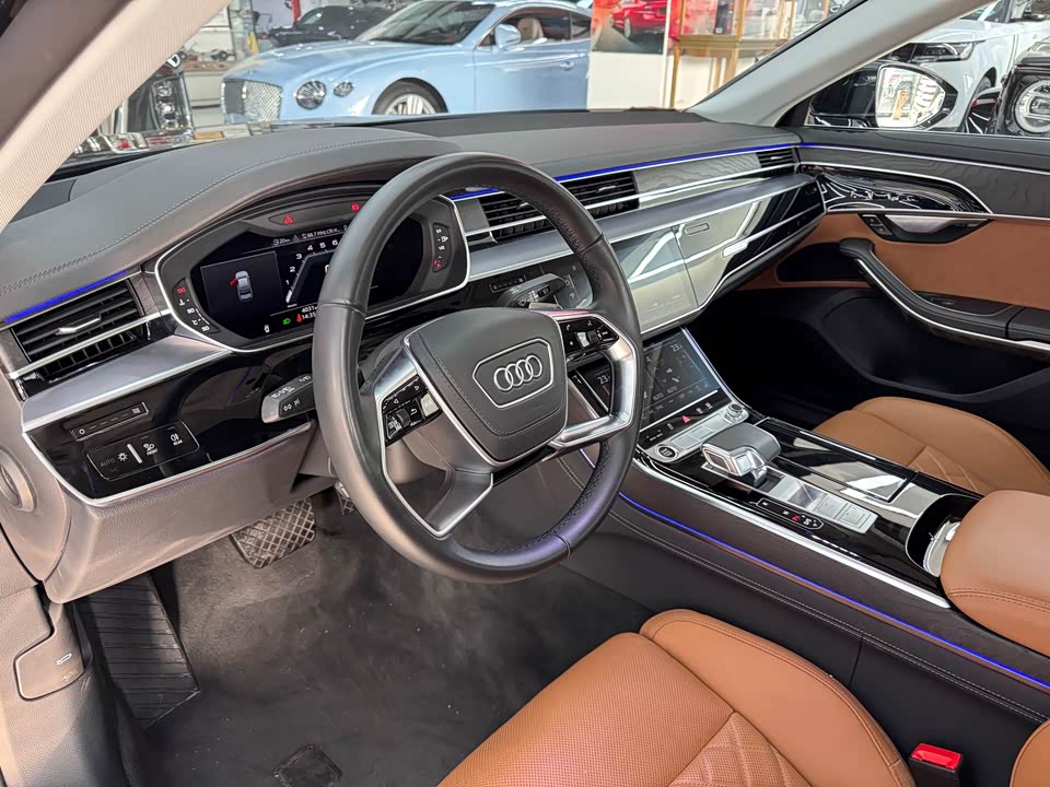 Audi A8