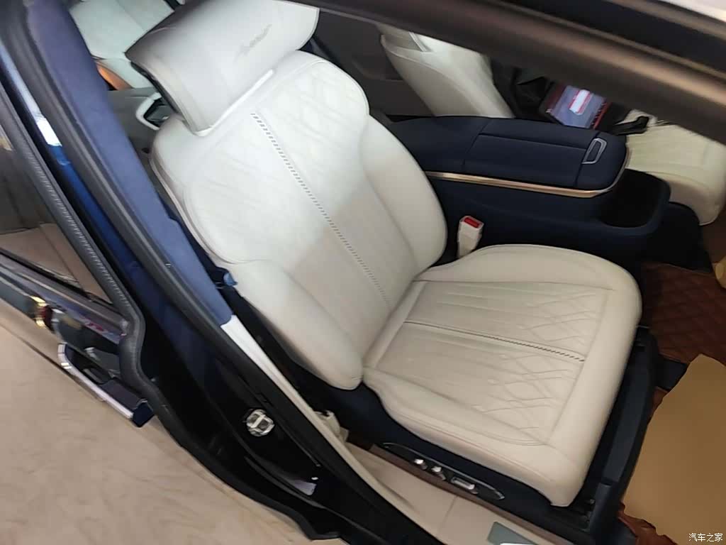 Buick GL8, 2020 25