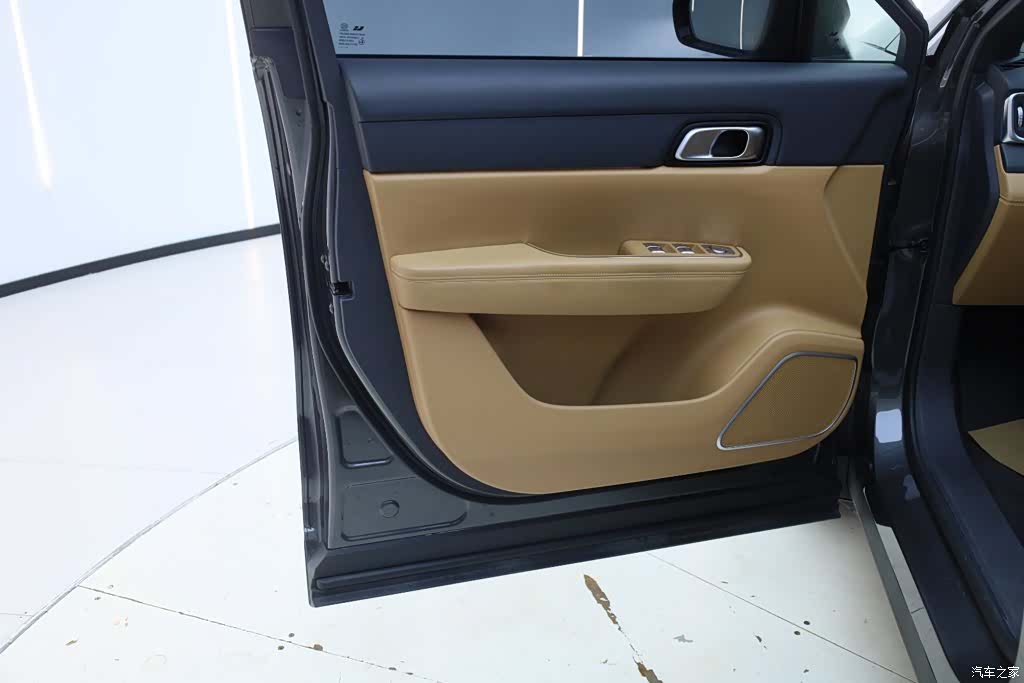 Li Auto ONE, 2023 14