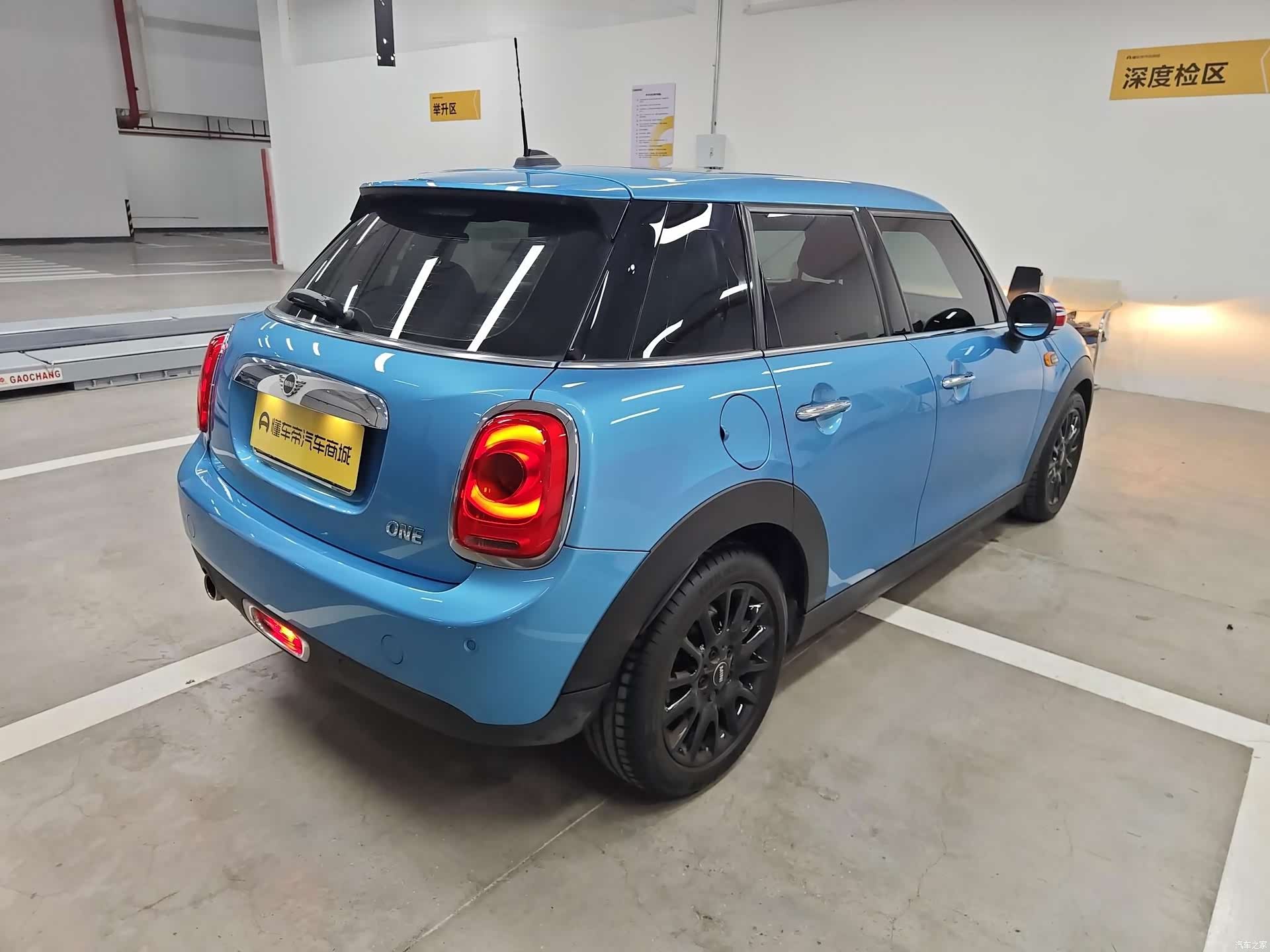 Mini ONE, 2019 4